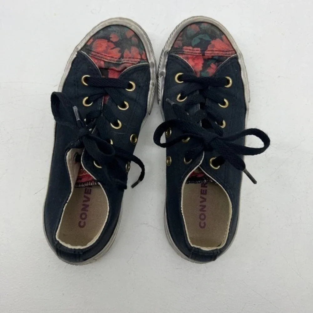 Converse All Star chuck taylor Low Top Black with Red Flowers kids Size 13